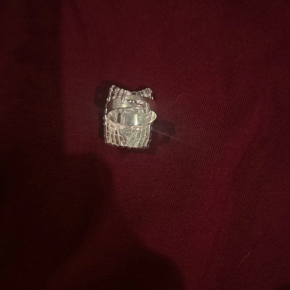 Sparkling Silver Ring - Picture 2 of 2